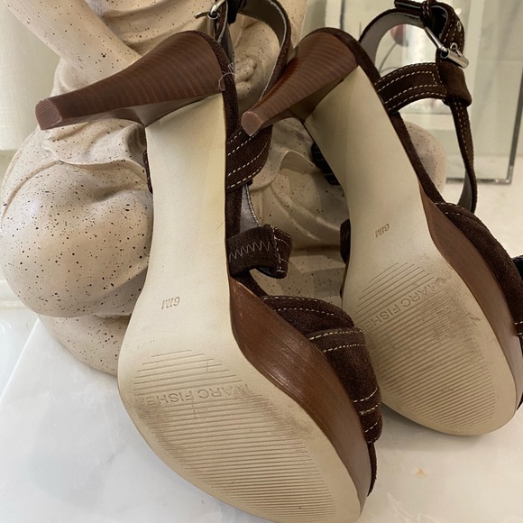 EUC Marc Fisher suede sandals - Picture 5 of 6